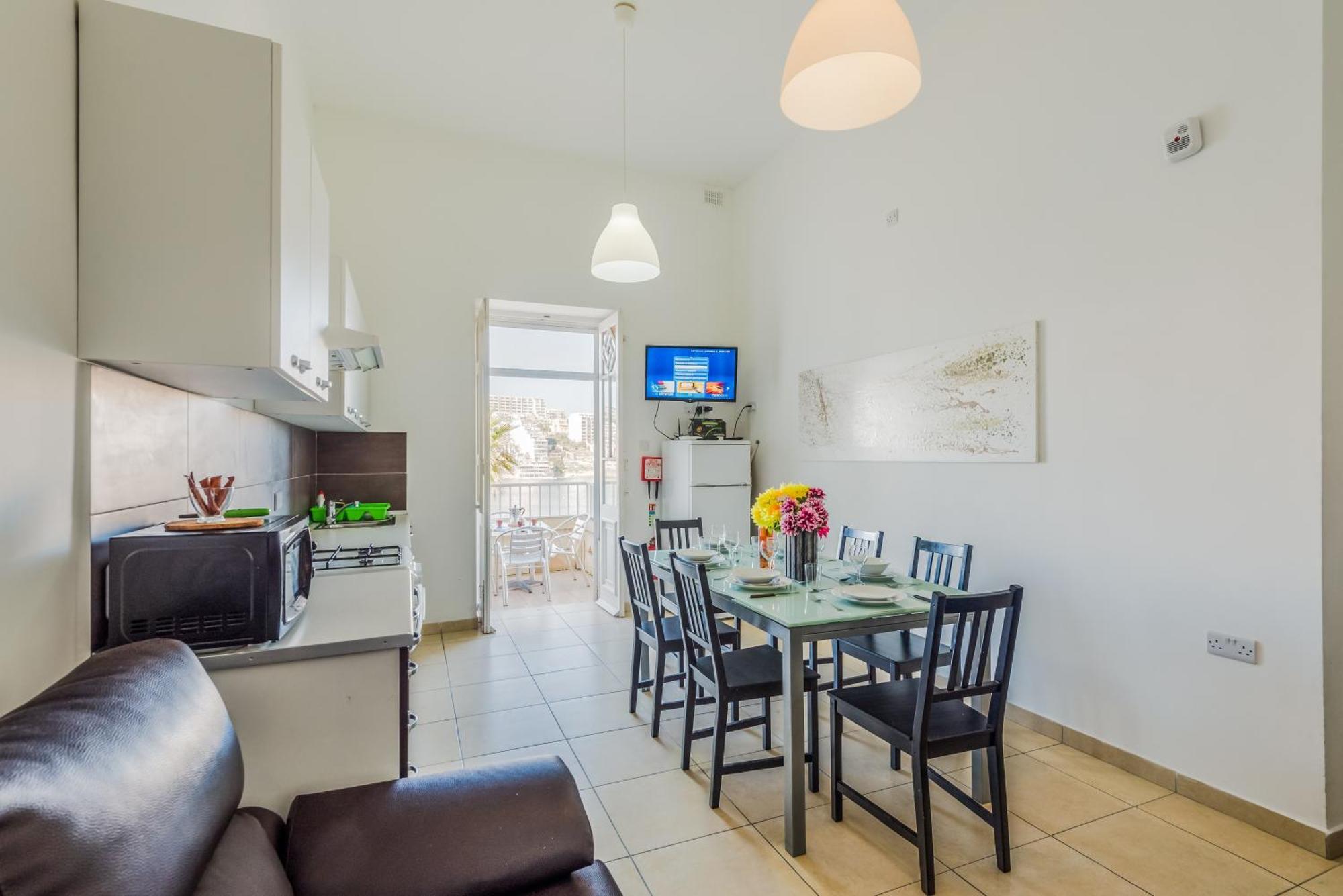 Blue Harbour 2 Bedroom Seafront Apartments With Stunning Seaviews - By Getawaysmalta خليج سانت بول المظهر الخارجي الصورة